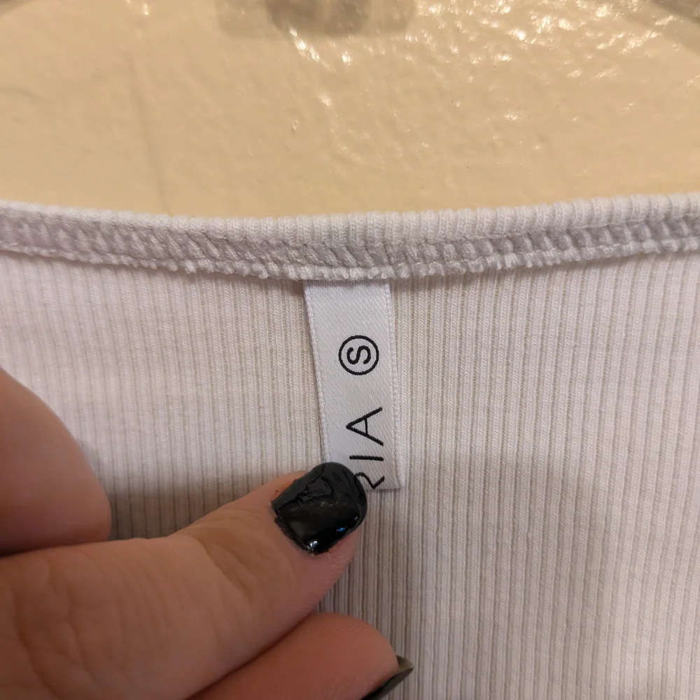 ReoRia White Ribbed Long Sleeve Bodysuit - Picture 2 of 3